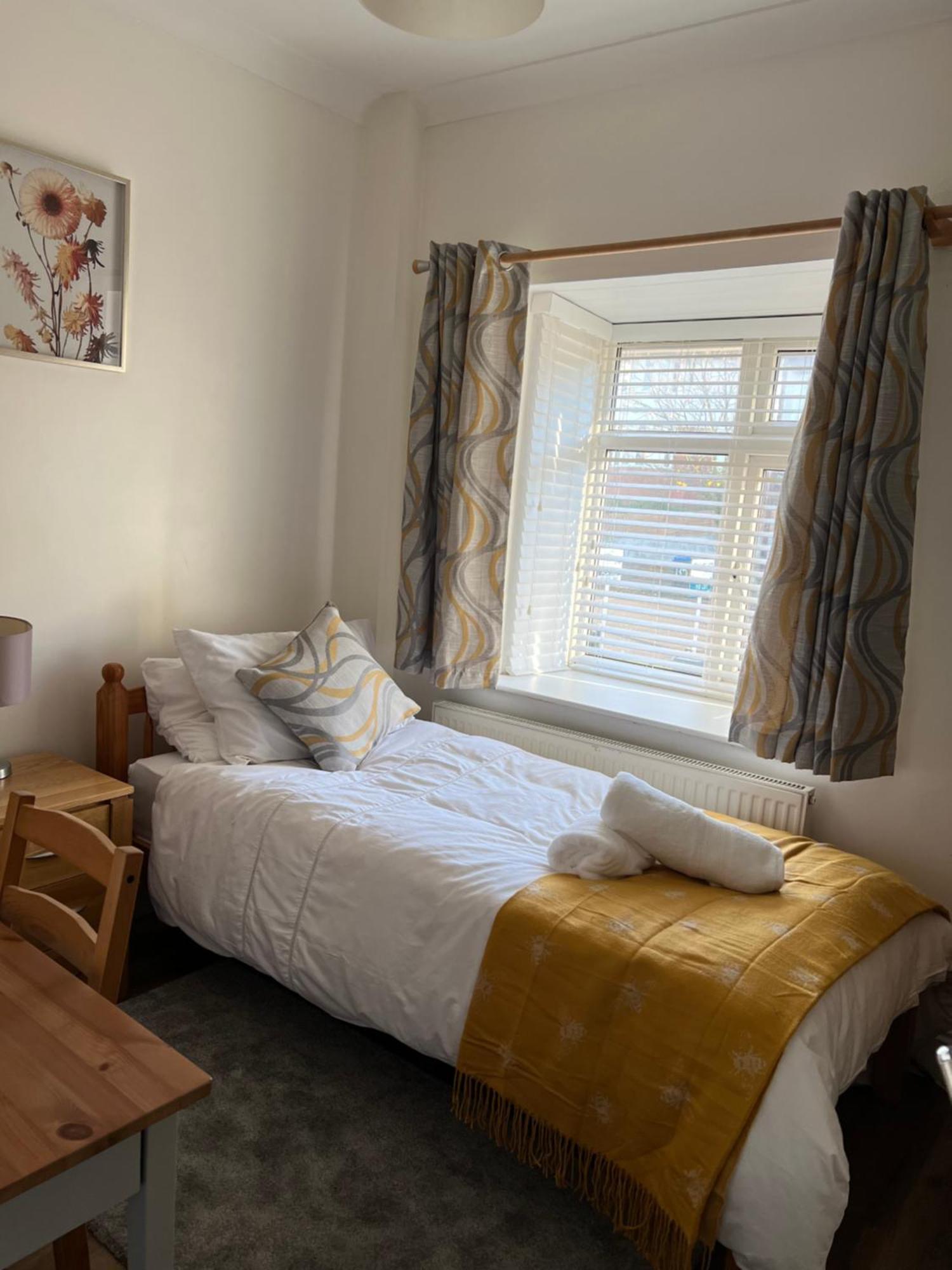 Comfortable Single Room Wembley Park/Stadium Londen Buitenkant foto